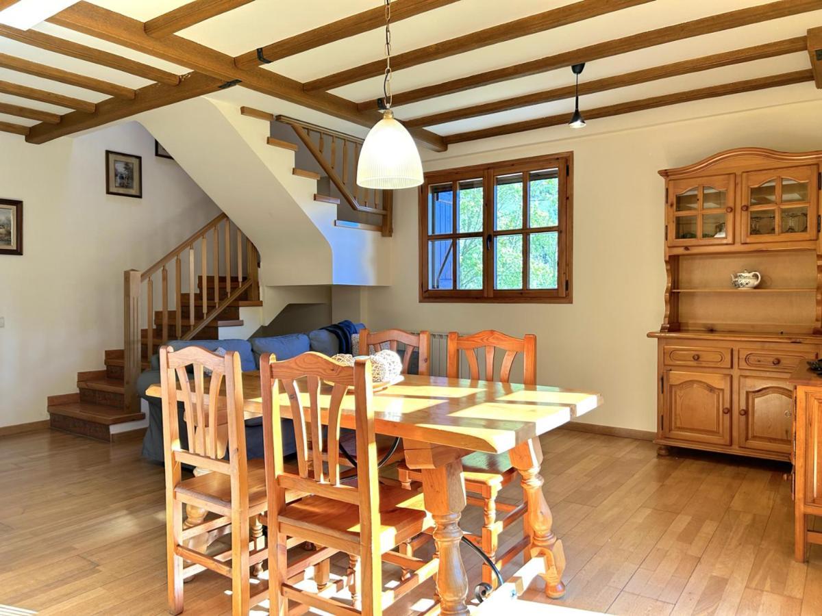 Duplex Familiar I De Muntanya A Escalo By Rural D'Aneu Apartment Exterior photo