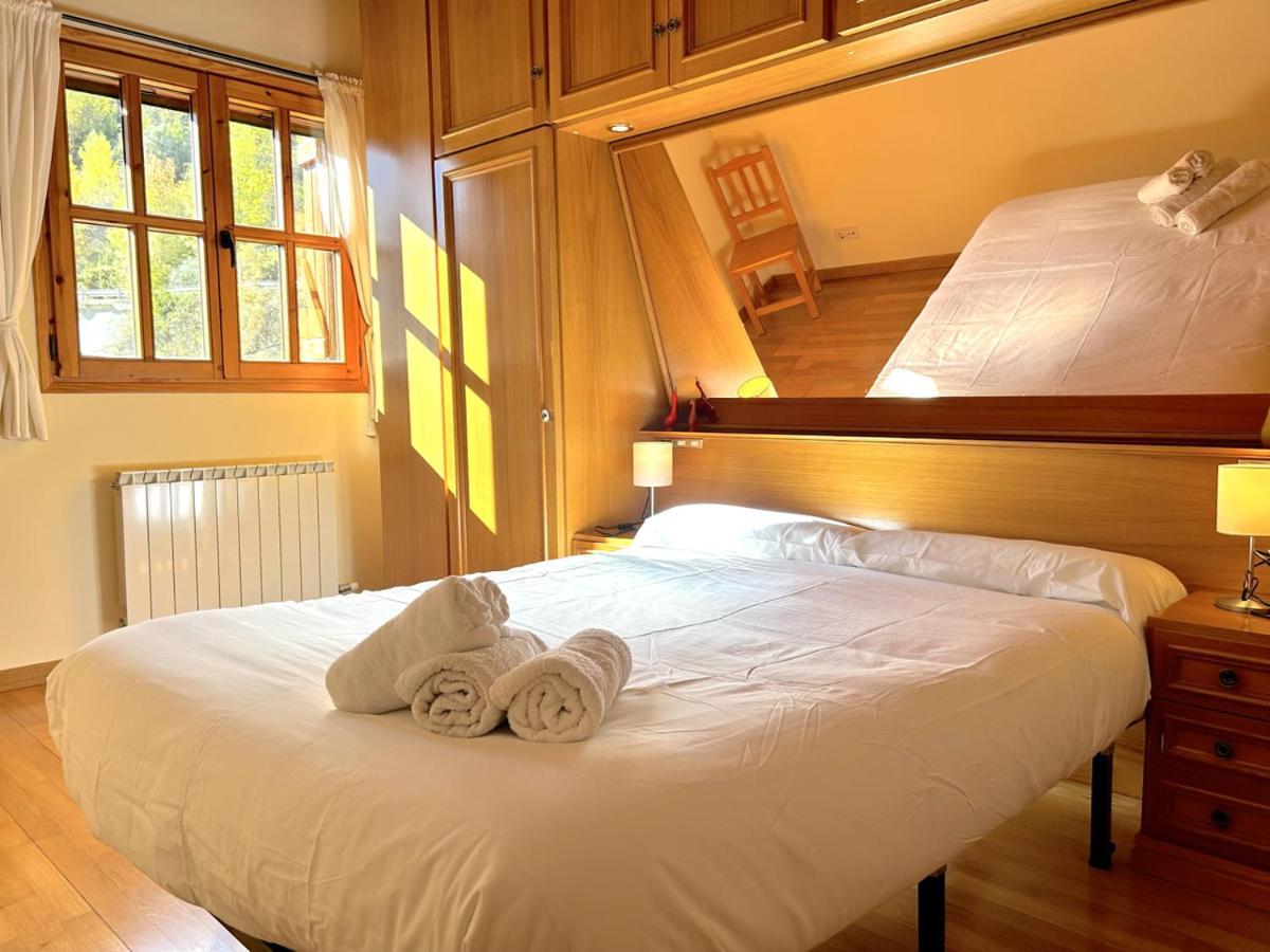 Duplex Familiar I De Muntanya A Escalo By Rural D'Aneu Apartment Exterior photo
